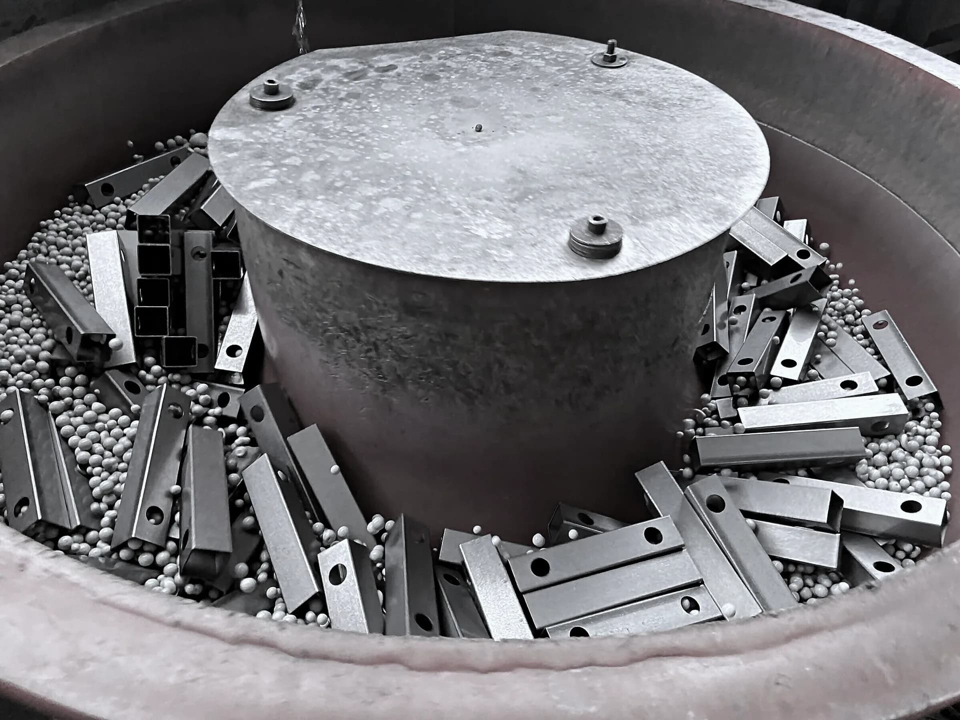 Vibratory finishing
